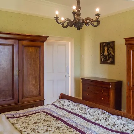 Kill House, Kingstown * كليفدين