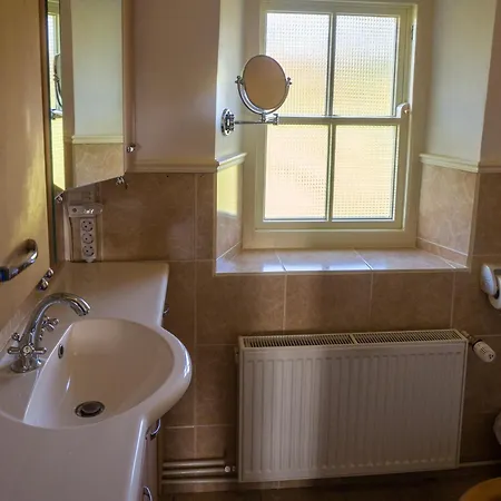 بيت للعطل Kill House, Kingstown *